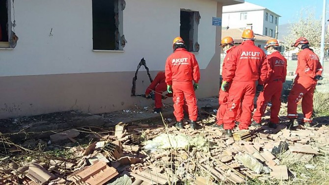 AKUT’UN YARDIM ELİ ÜLKENİN DÖRT BİR YANINDA