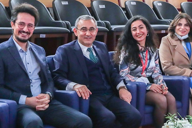 Başkan Işık, Kütahya'da üniversite öğrencileriyle buluştu 