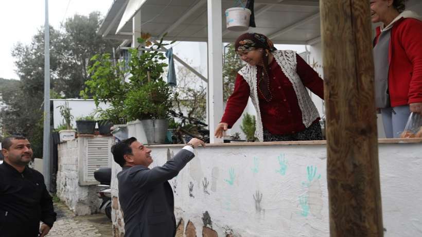 Bodrum Belediyesinden ihtiyaç sahibi ailelere süt desteği