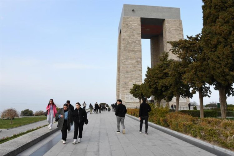 Bursa İnegöllü 1500 genç Çanakkale'yi gezdi 