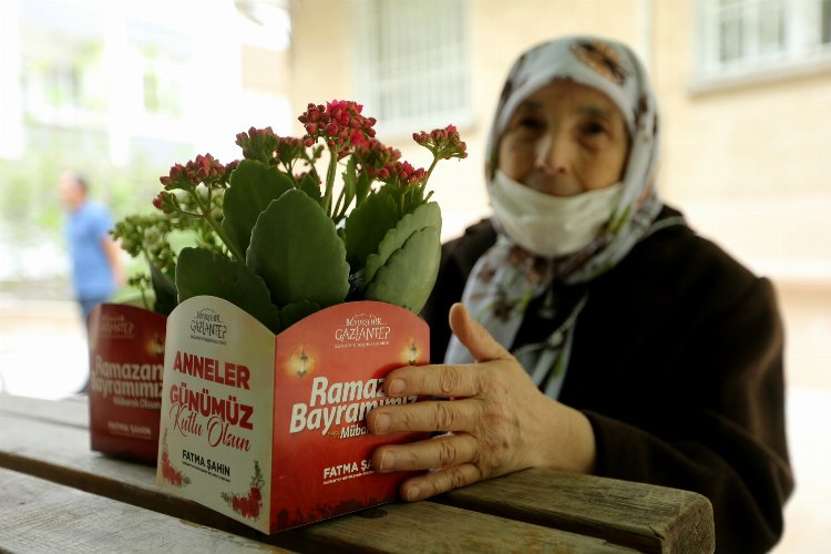Gaziantep'te 3 bin 150 anneye renkli ve tatlı sürpriz 