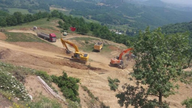 Kirazlıyayla’da orman katliamı sürüyor: Siyanür Havuzlarının temeli atılmaya başlandı