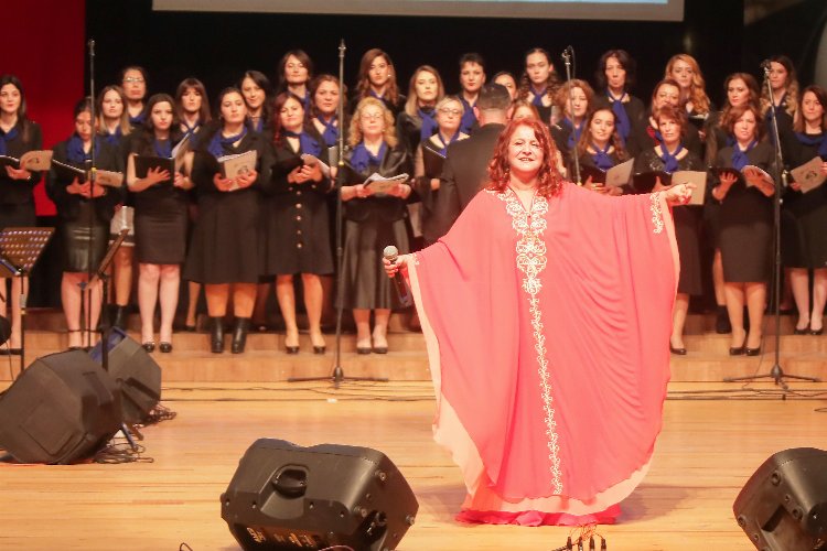 Kütahya'da kadın seslerinden Kadınlar Günü'ne özel konser 