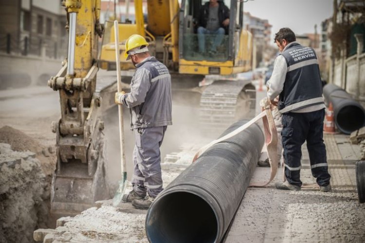 Kütahya'da yağmur suyu çalışmaları sürüyor 
