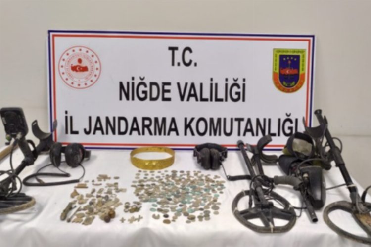 Niğde'de Bahçeli Kasabasında tarihi eser operasyonu