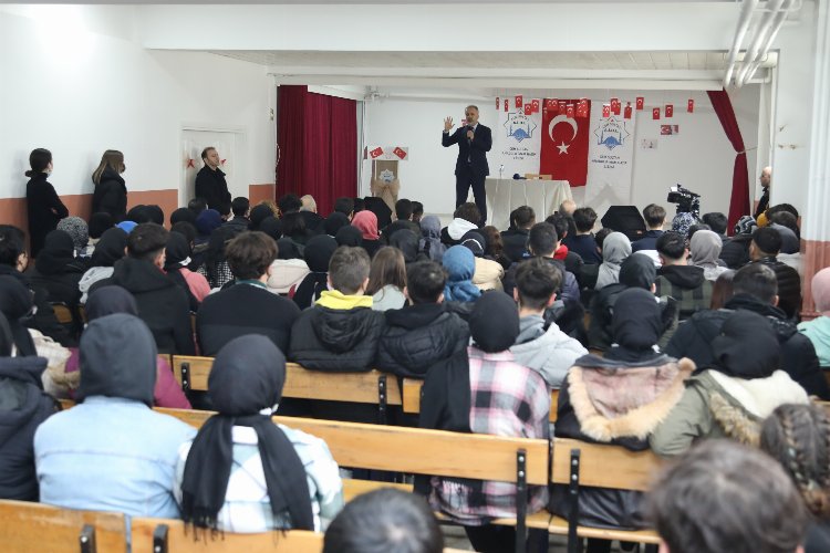 Bursa'da Başkan Aktaş'tan liseli öğrencilere nasihat