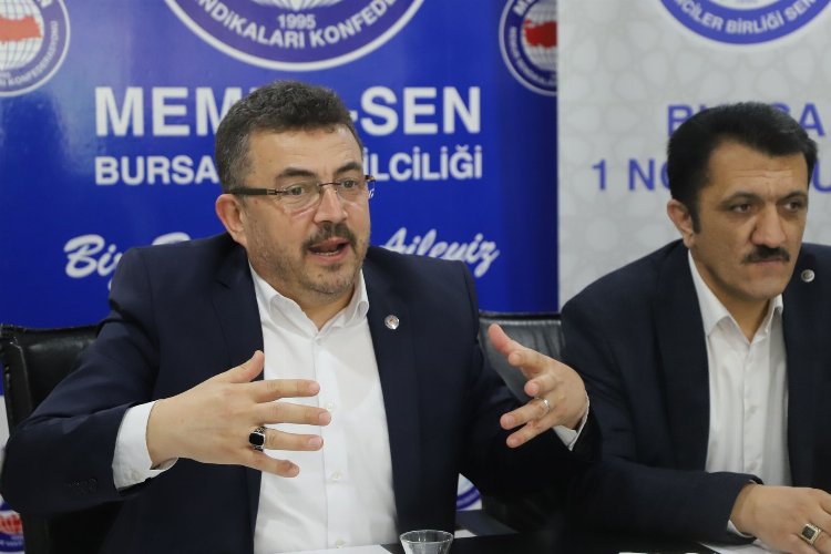 Bursa'da sendikalı eğitimcilerden 'kararlı duruş' vurgusu