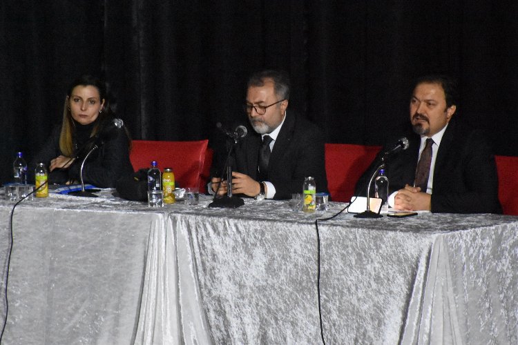 Bursa Gemlik'te 'hukuk' konuşuldu