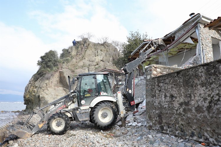 Bursa Gemlik'te kaçak yapı operasyonu