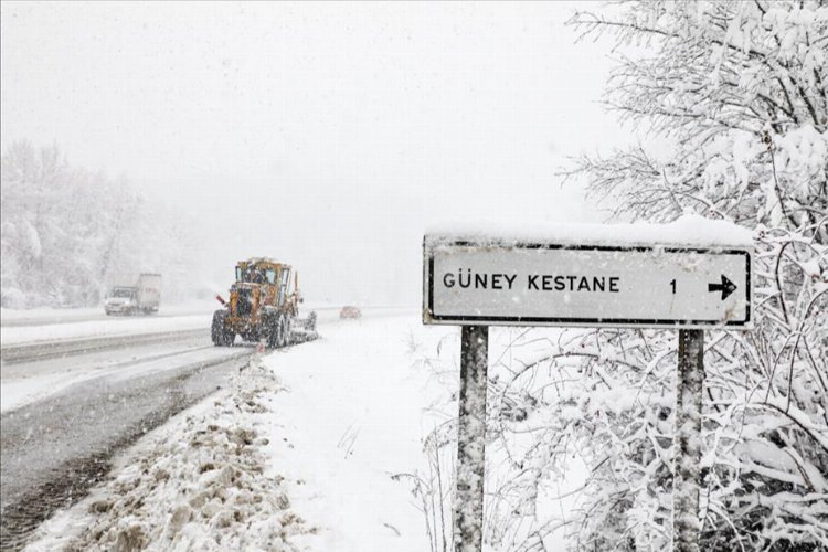 Bursa İnegöl'de 36 saatte 5140 km yol kardan temizlendi 