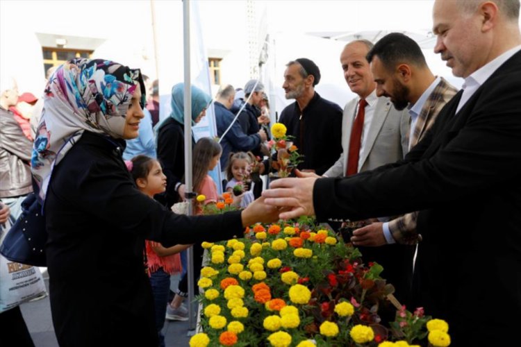 Bursa İnegöl'de anneler unutulmadı 