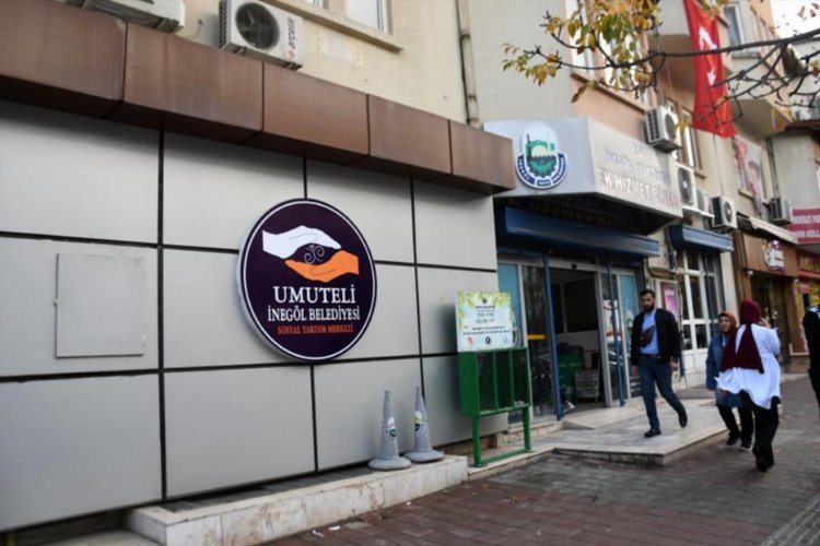 Bursa İnegöl'de Umuteli ve hayırseverler ile 100 çocuk sevindi 