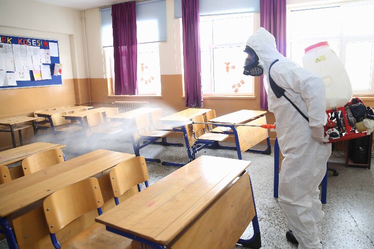 Bursa Nilüfer'de okullar dezenfekte ediliyor