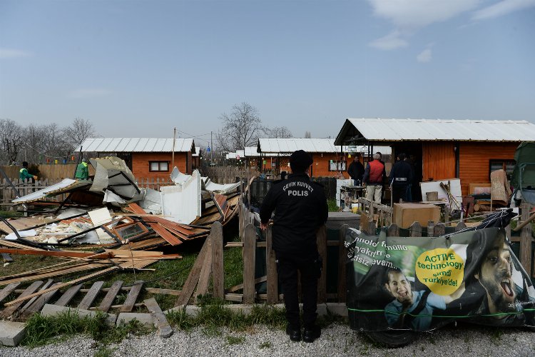 Bursa Osmangazi'de kaçak hobi evi operasyonu