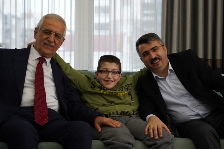 Bursa Yıldırım'da Başkan Yılmaz, ev ziyaretlerine devam ediyor 