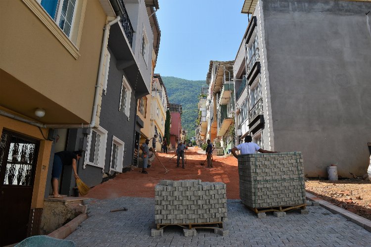 Bursa Yıldırım'ın yolları sil baştan yenileniyor