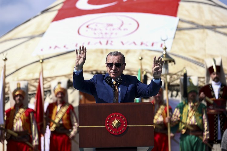 Cumhurbaşkanı Erdoğan Ahlat'tan seslendi