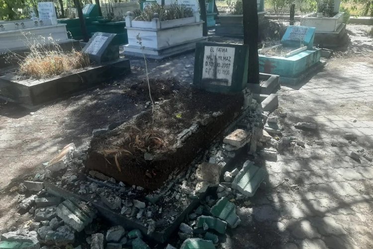 Diyarbakır'da hırsızlar mezarlıklara dadandı!