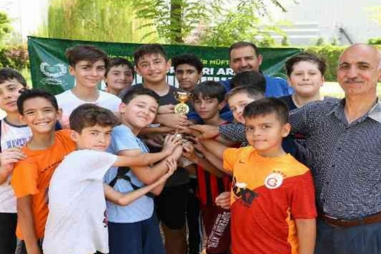 Diyarbakır Yenişehir'de Kur'an kurslarında futbol keyfi