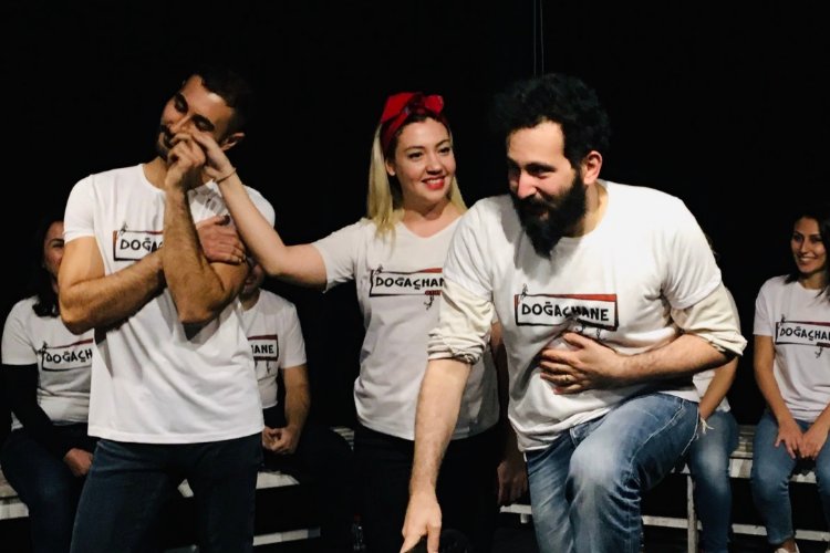 Doğaçhane bu kez Paris'te doğaçlayacak 
