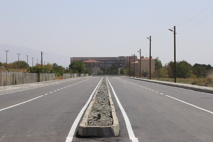 Hacı Ali Akın Caddesi yenilendi