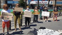 İklim Aktivisti gençlerden Brezilya Konsolosluğu önünde Amazonlar için eylem