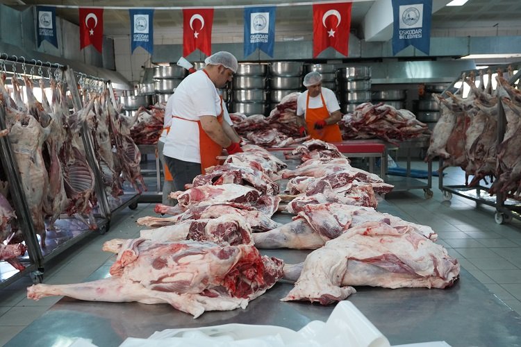 İstanbul Üsküdar'da 50 ton kurban eti dağıtıldı