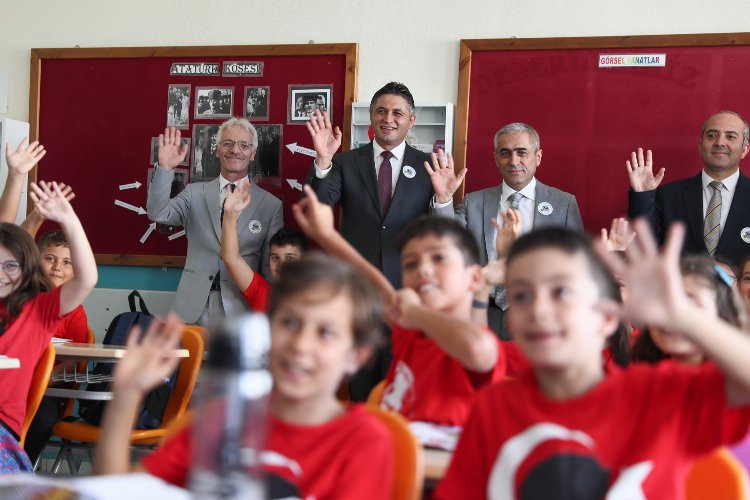 İzmir Aliağa'da 'İlköğretim' heyecanı