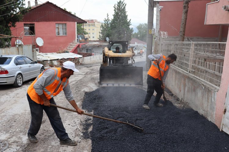 İzmit'te Tavşantepe’nin deforme yollarına onarım