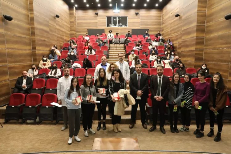 KAYMEK'in gençlerinden münazara yarışması 