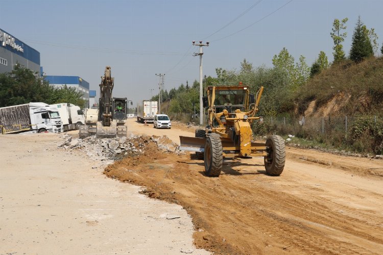 Kocaeli Çayırova'da yol yenileme çalışması