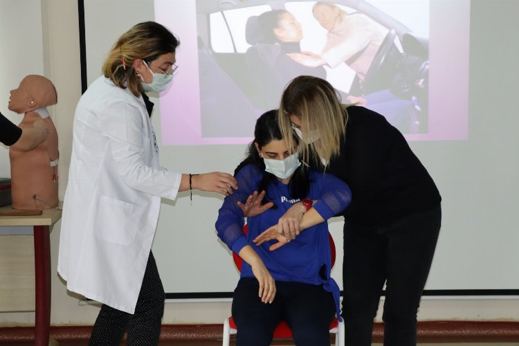 Kocaeli'de Büyükşehir personeline temel ilkyardım eğitimi