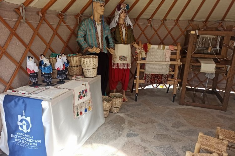 Kocaeli tanıtım çadırı Bitlis Ahlat’ta ilgi görüyor