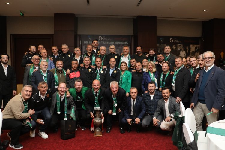 Kocaeli İzmit'te Türkiye Kupası zaferi coşkusu 