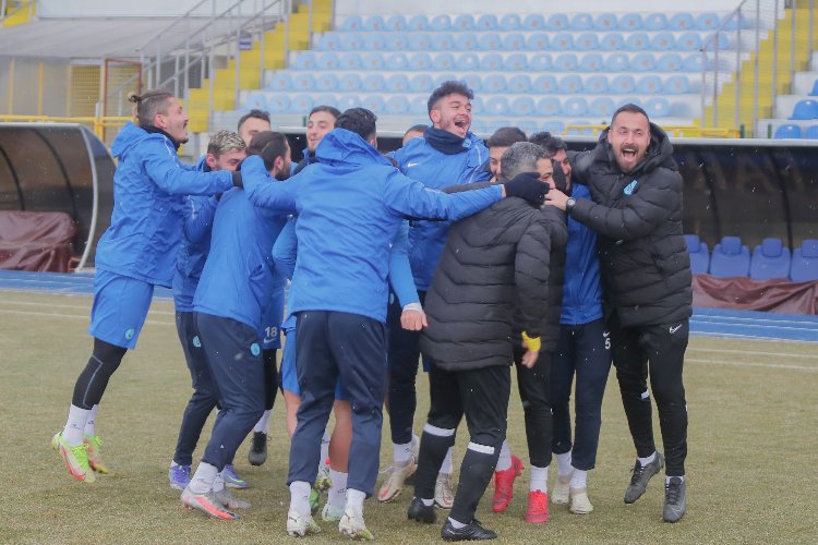 Kütahya'da mavi şimşekler tam gaz devam 
