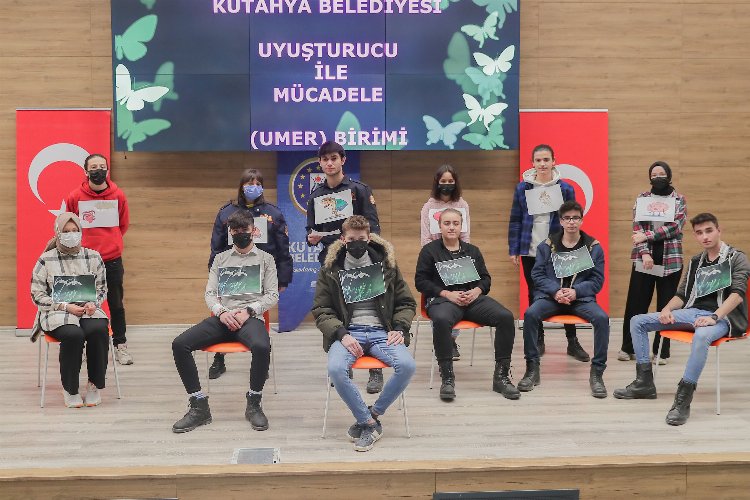 Kütahya'da UMER'den gençlere madde bağımlılığı eğitimi 