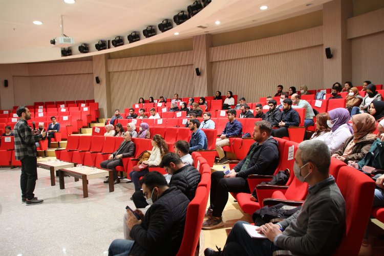 KİYÜ'de “Uluslararası Hukuk ve Göçmenlik” konferansı