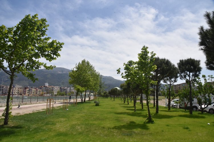 Manisa'da atıl alan 12 bin metrekarelik peyzaj alanına dönüştü