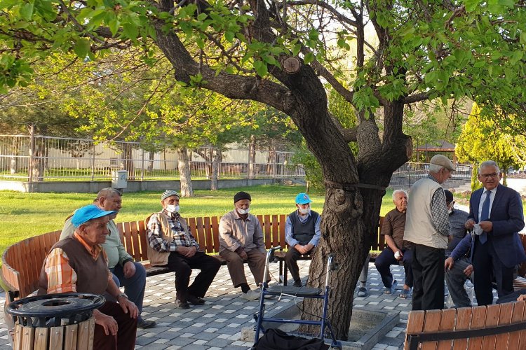 Memduh Büyükkılıç'tan 'huzurevi' mesaisi 
