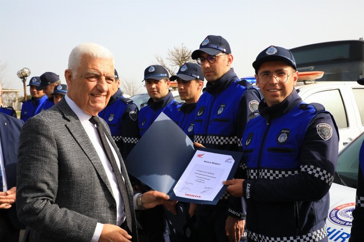 Muğla'da sürüş eğitimi alan zabıta memuruna sertifikaları verildi