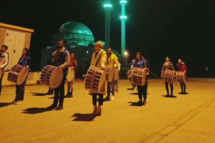Niğde'de 10 bin öğrenciye sahur eğlencesi 