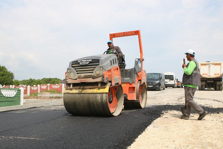 Sakarya Büyükşehir asfalt çalışmalarını sürdürüyor