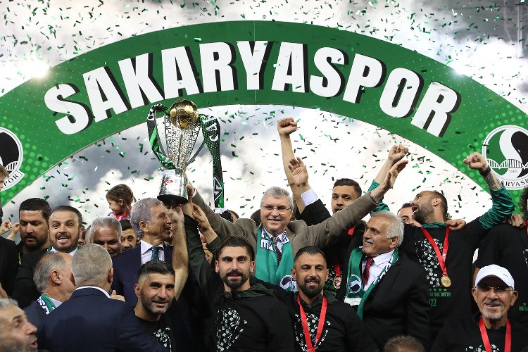 Sakaryaspor 11 yıl sonra 1. Lig'de