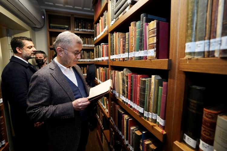 Üsküdar Belediyesi İstanbul'a 50 bin kitap daha kazandırdı 