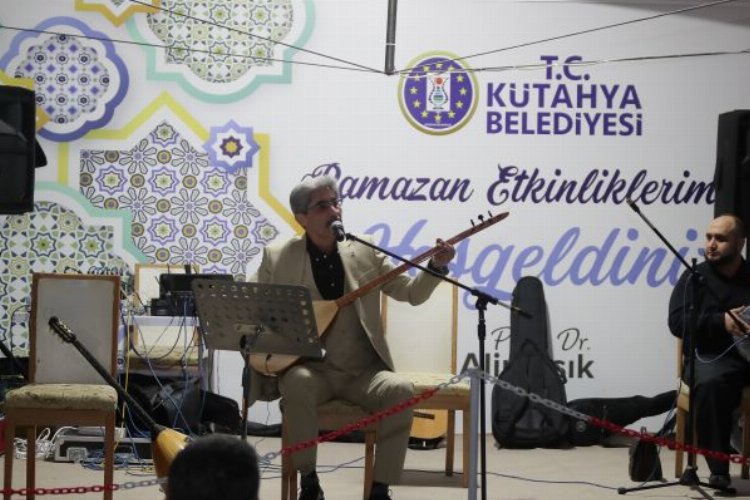 Zeynel Sağ Kütahya'da konser verdi 