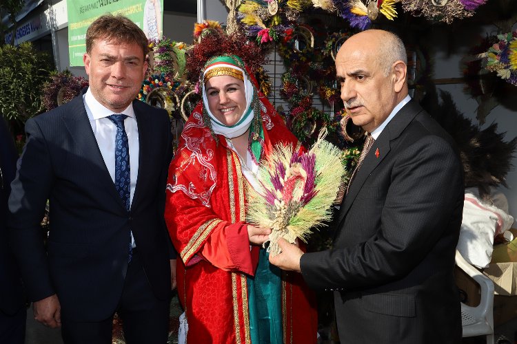 İzmir Bayındır’ın mis kokulu festivali başladı