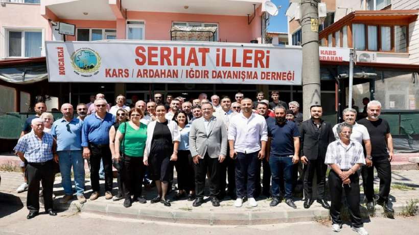 Kocaeli Serhat İlleri Derneği’nde Aşure Günü: Kocaeli Serhat İlleri Derneği’nde Aşure Günü: